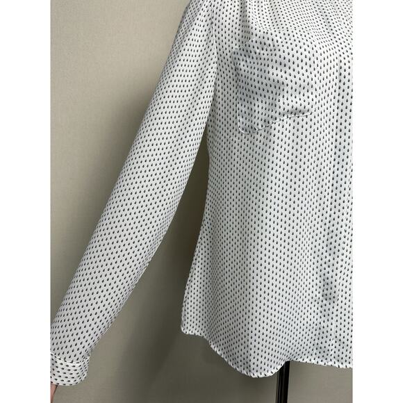 Ann Taylor LOFT White W/ Black Print No Show Buttons Blouse Top Sz S Classic EUC - Picture 5 of 16